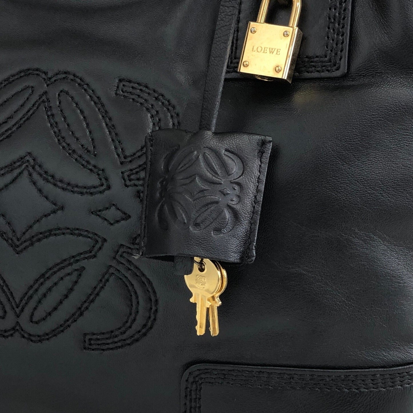 LOEWE Anagram Totebag Black Vintage ycheug
