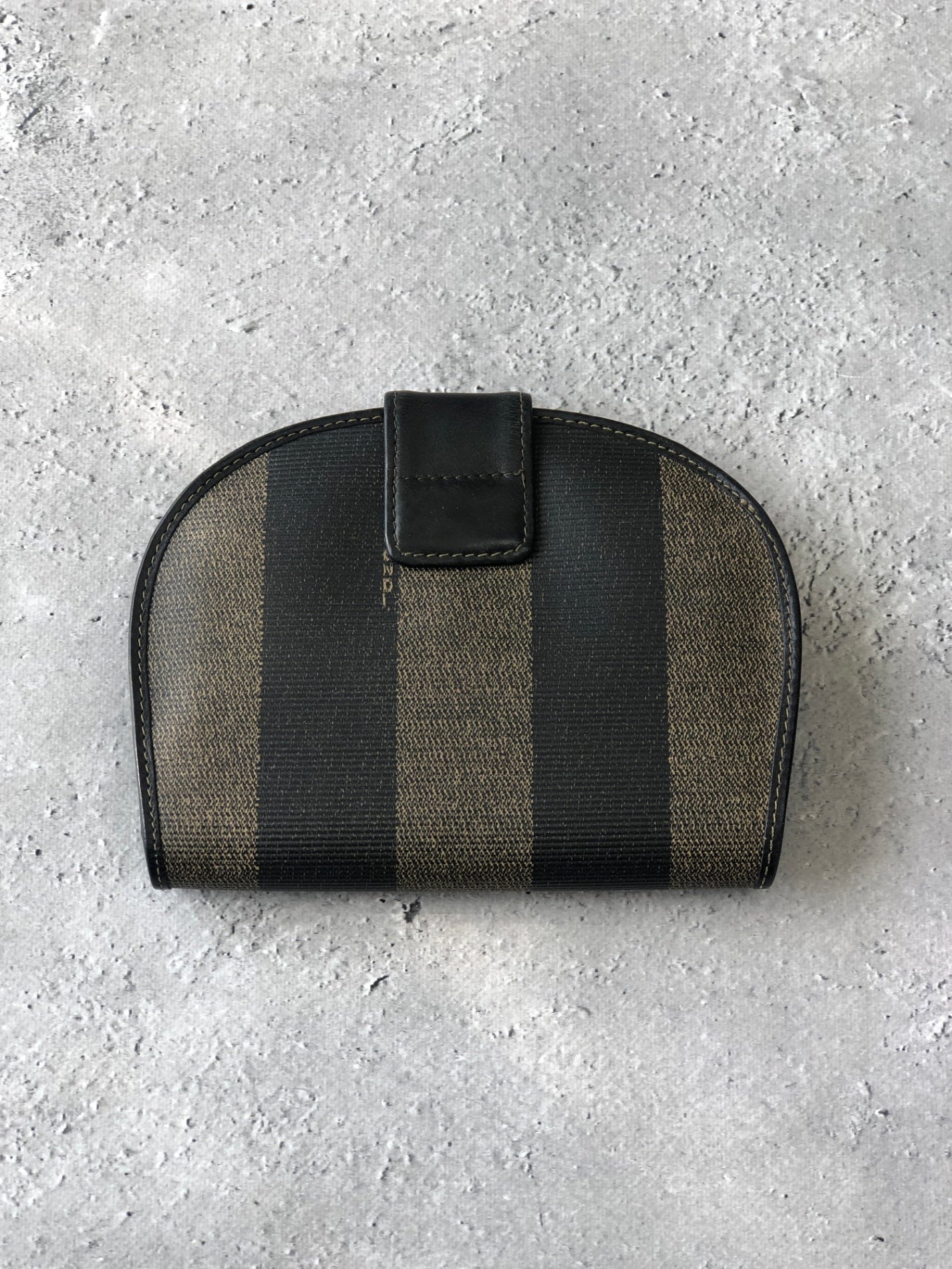 FENDI 山核桃標誌折疊錢包 棕色 復古 5tfac6