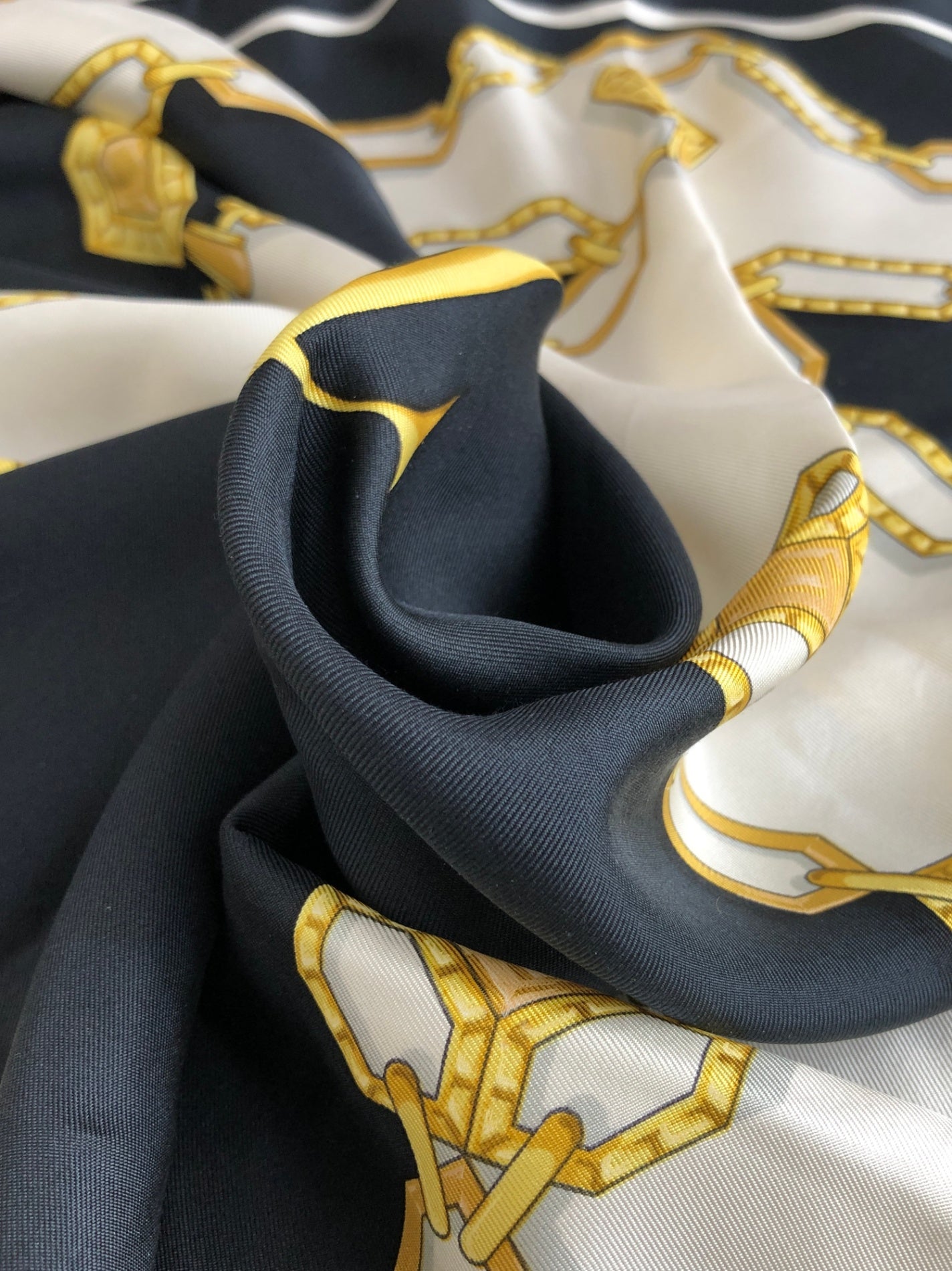 Cartier Silk100% Scarf Black Vintage etkiz6