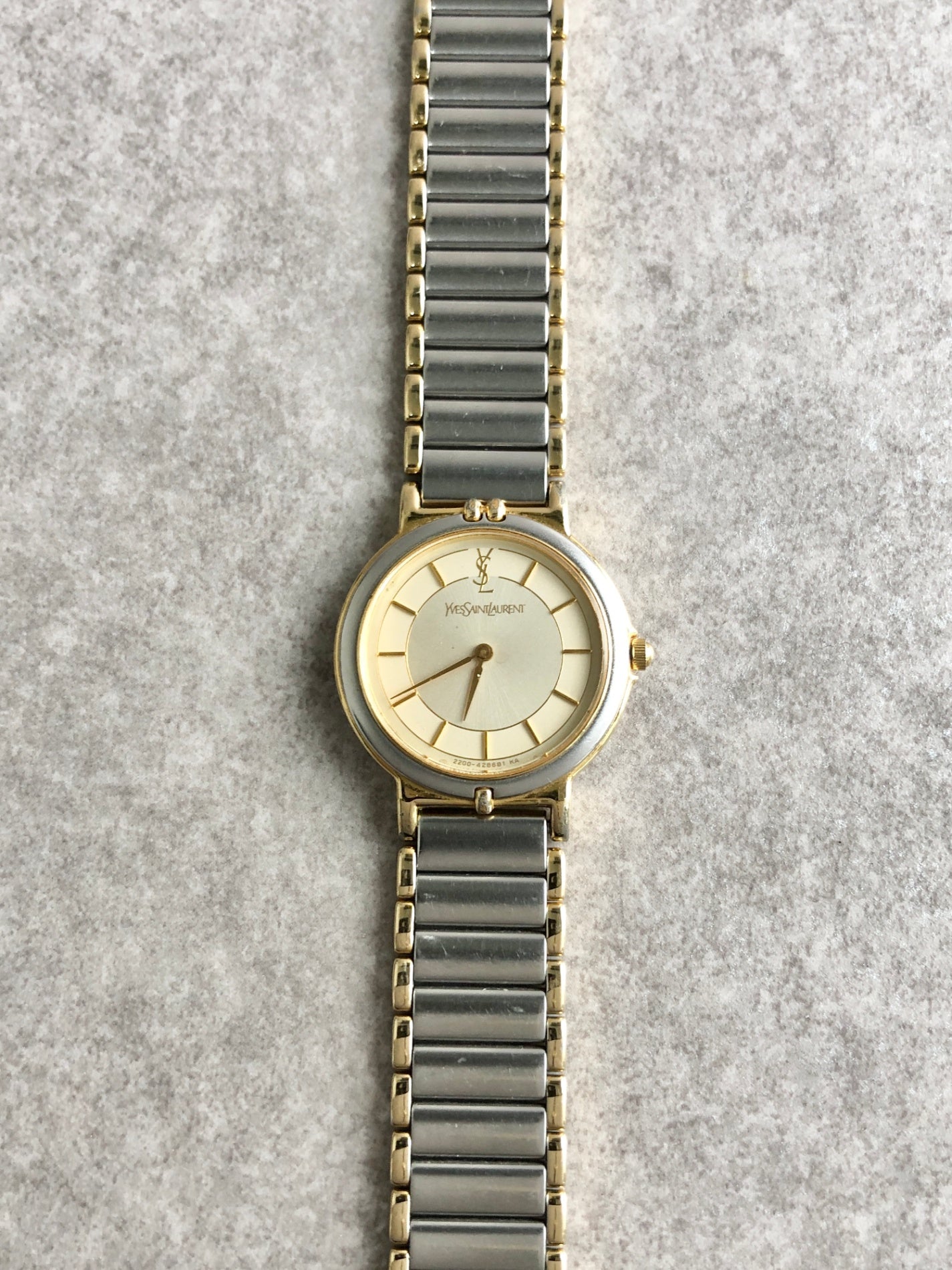 Yves Saint Laurent Analog Quartz Watch Silver Vintage 4wvpcz