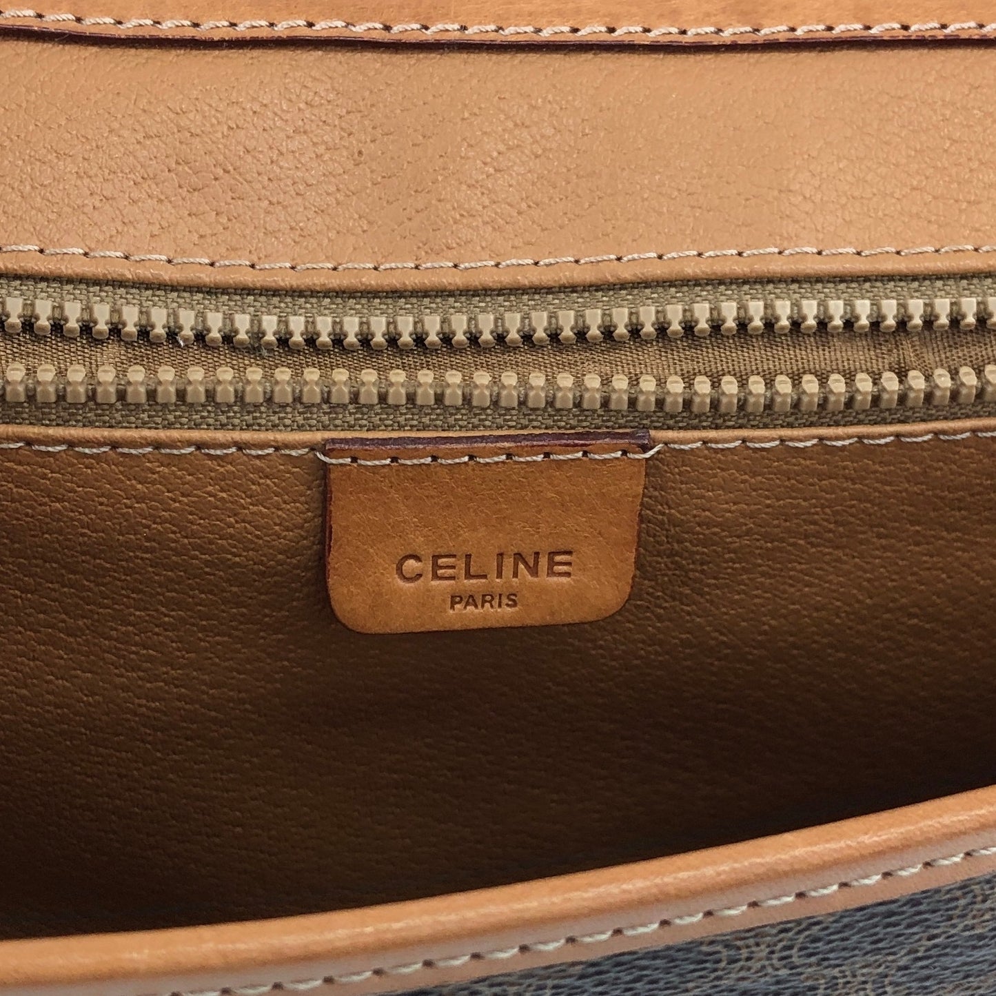 CELINE Macadam Blason Shoulder bag Brown Vintage tfmjuy