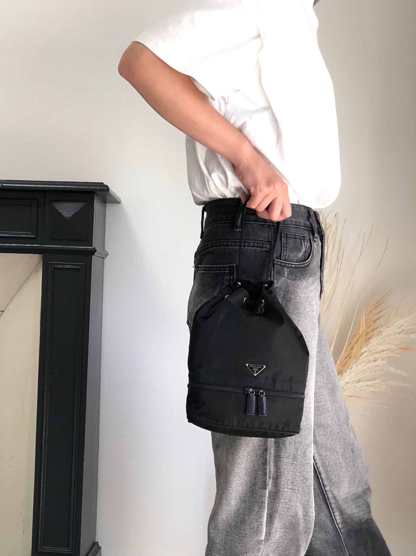 PRADA Tessuto Triangle Logo Drawstring Small Handbag Black Vintage erv6gi