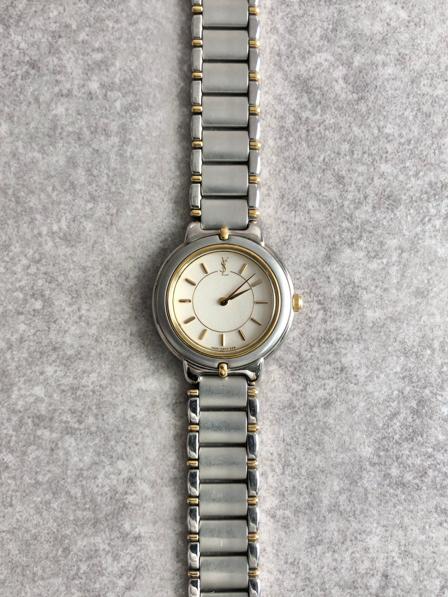 Yves Saint Laurent YSL Logo Quartz Watch Silver×Gold 5420-F45413 Vintage m3ywcg