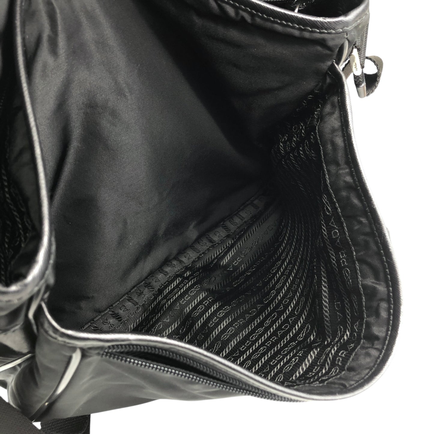 PRADA Triangle Logo Shoulder bag Black Vintage yp8wu5