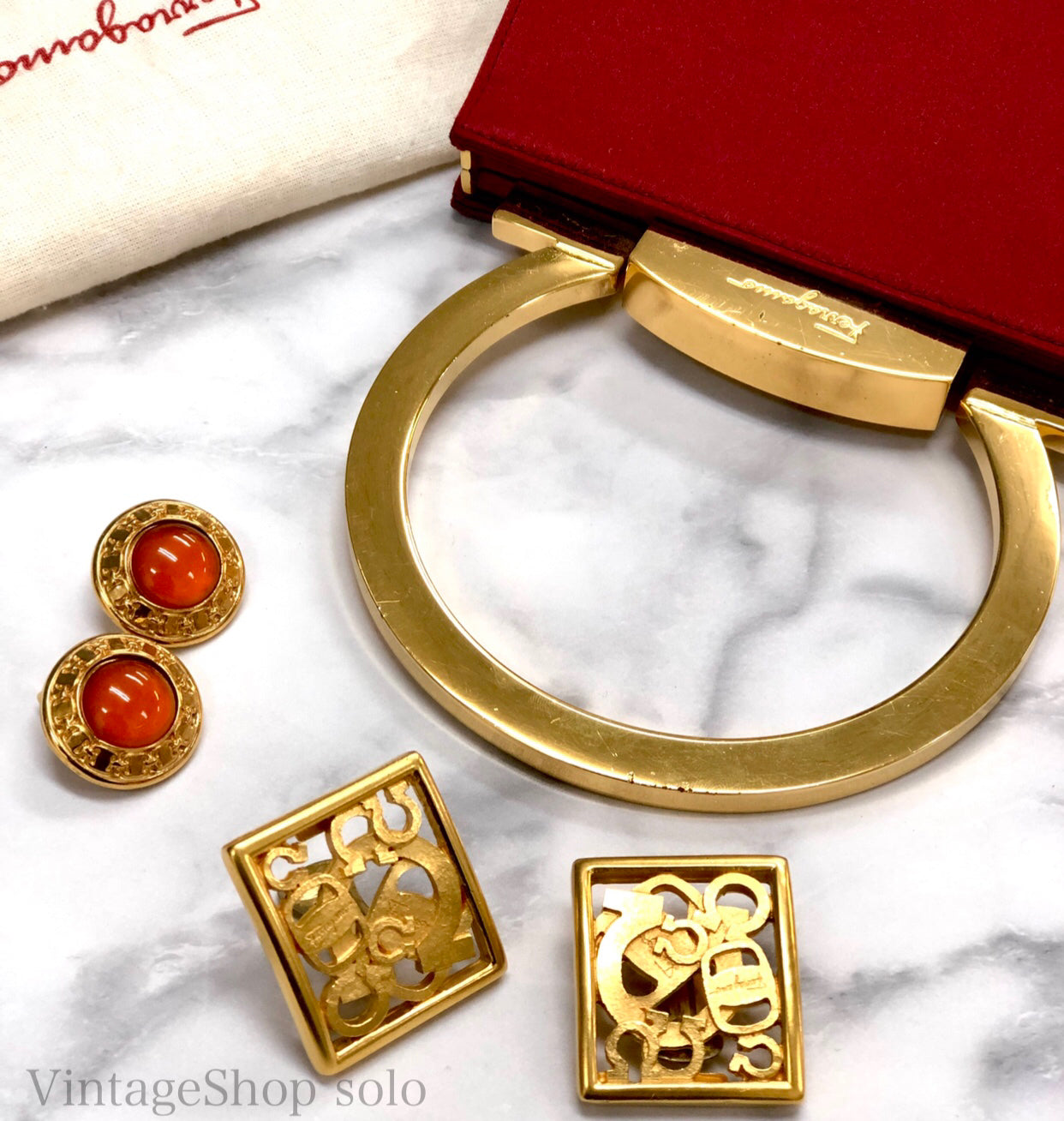 Salvatore Ferragamo Gancini Vala metal fittings square earrings gold vintage old cz3c57