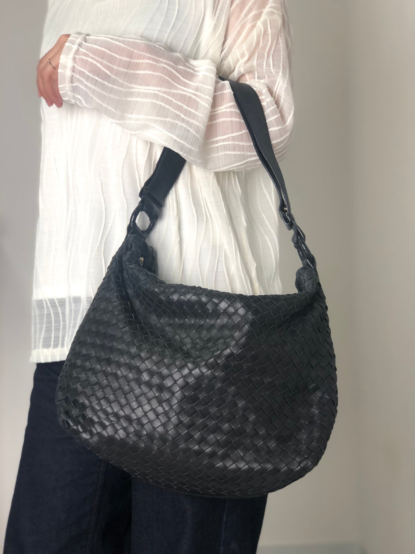 Bottega Veneta Intrecciato Shoulder bag Black Vintage w3k2a2