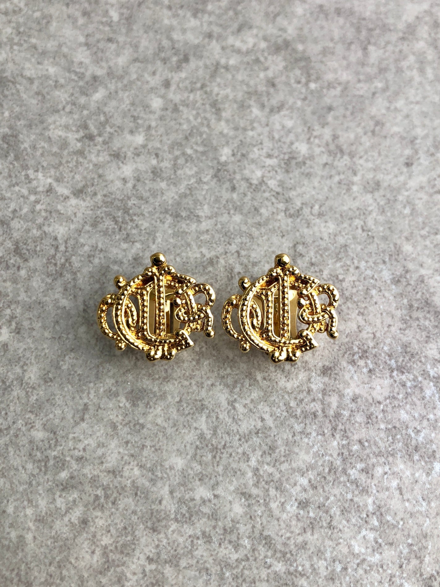 Christian Dior Emblem Motif Earrings Gold Vintage yjcpbb
