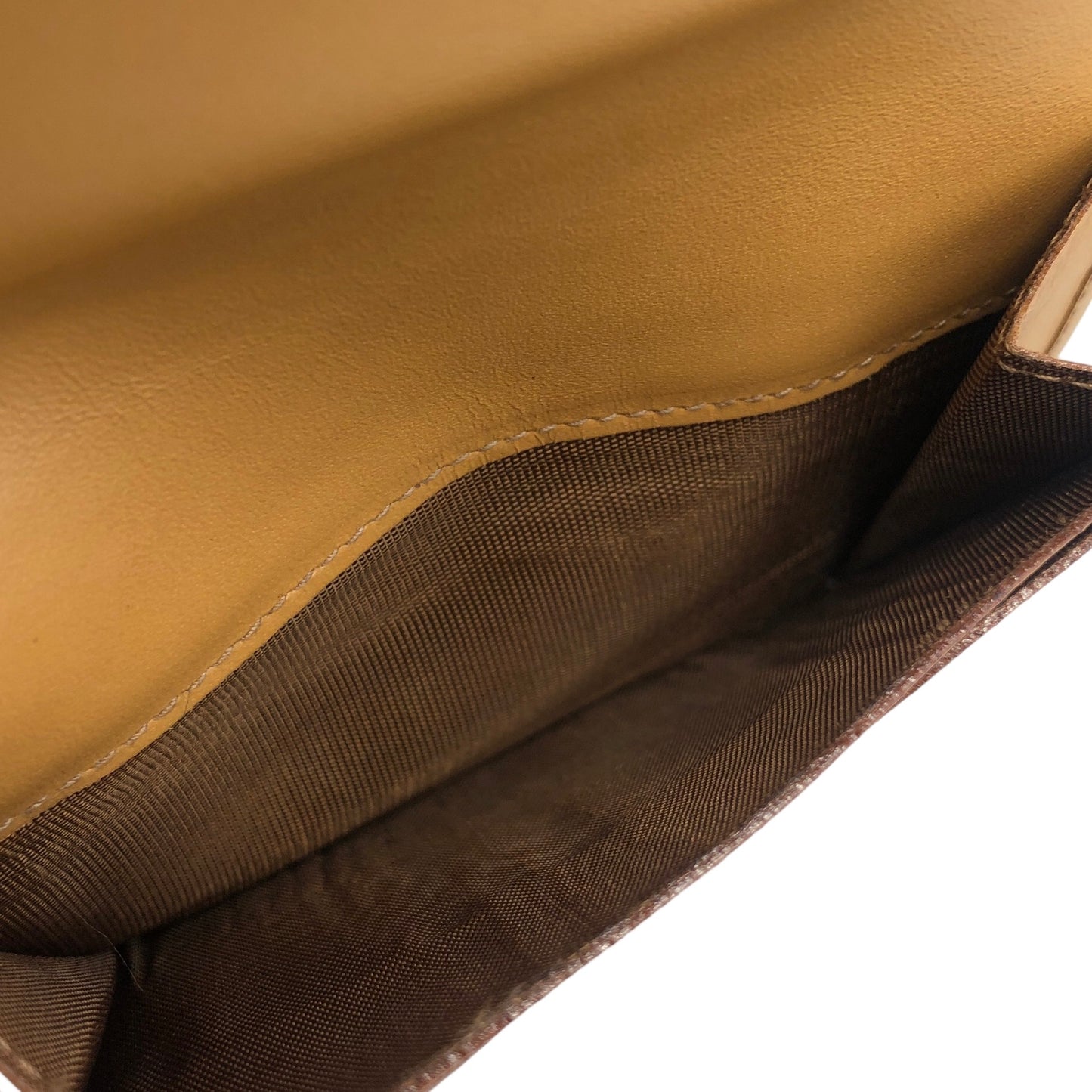 CELINE Blason Folded Wallet Brown Vintage hwtzph