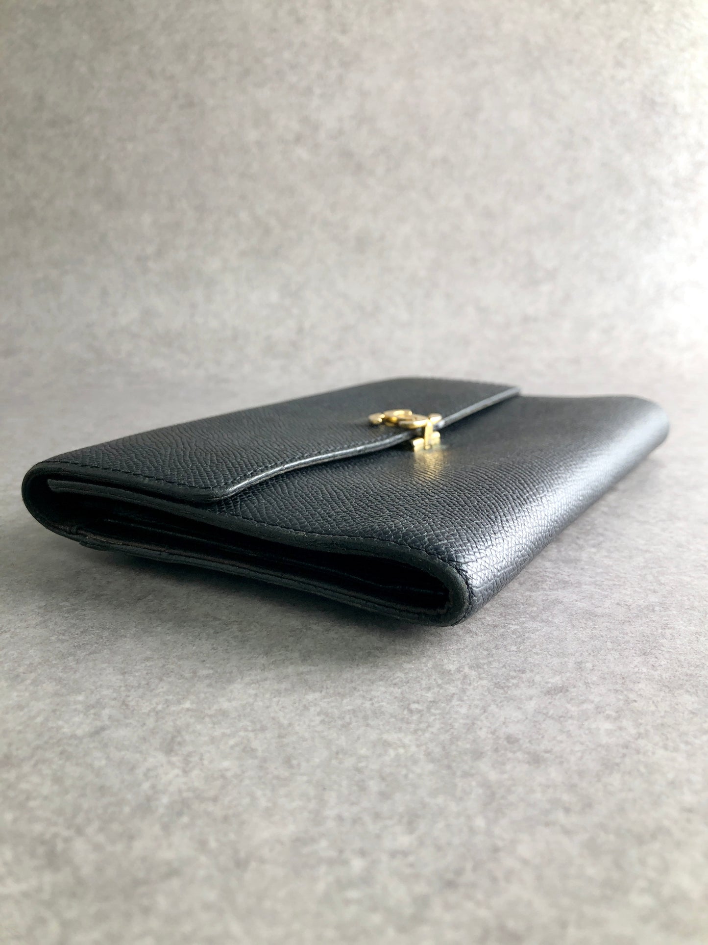 CHANEL Coco Mark 三折皮夾 黑色復古 z3isxy