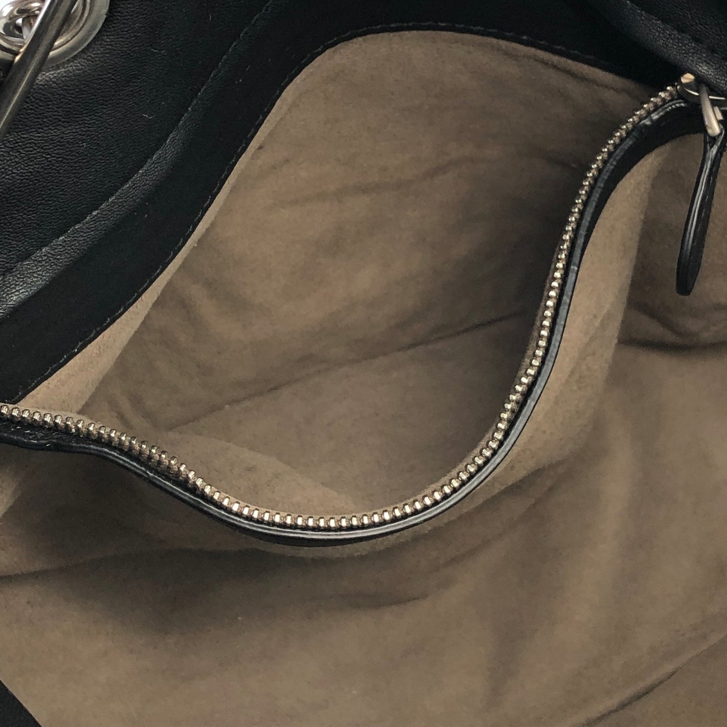 Bottega Veneta 皮革鏈條托特包 黑色 復古 rses7r