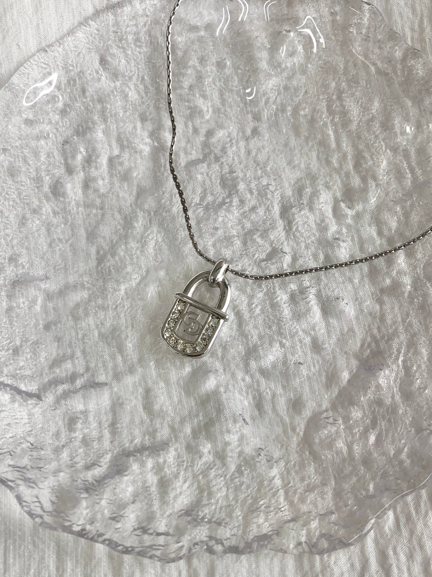 Christian Dior CD Logo Padlock Necklace Silver Vintage 2trziz