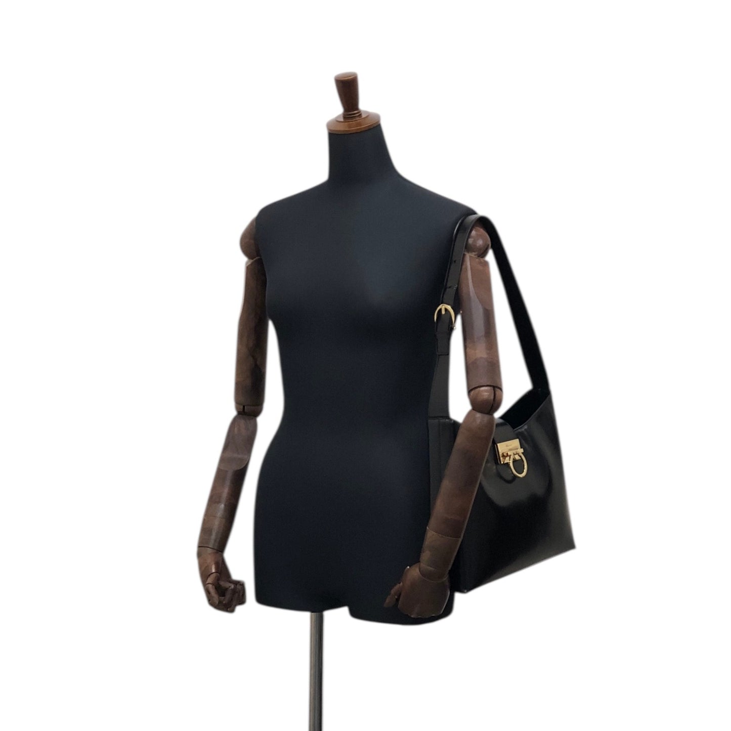 Salvatore Ferragamo Gancini Shoulder bag Black Vintage j6g6xf