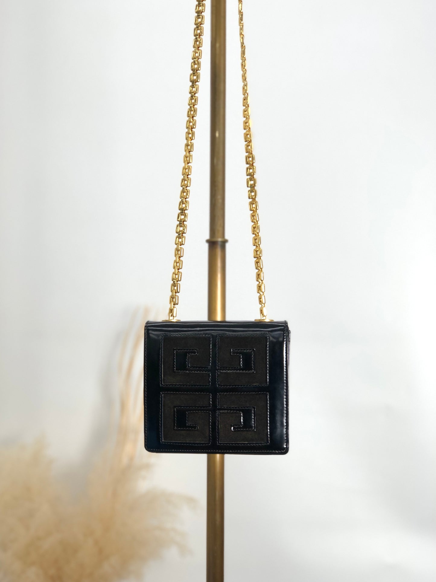GIVENCHY Logo Chain Shoulder bag Black Vintage b6v468