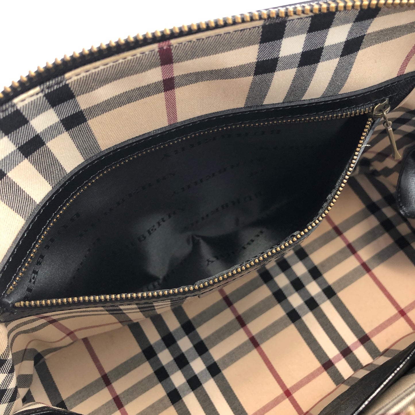 Burberry Classic Check Logo Motif Leather Handbag Black Vintage ut233m