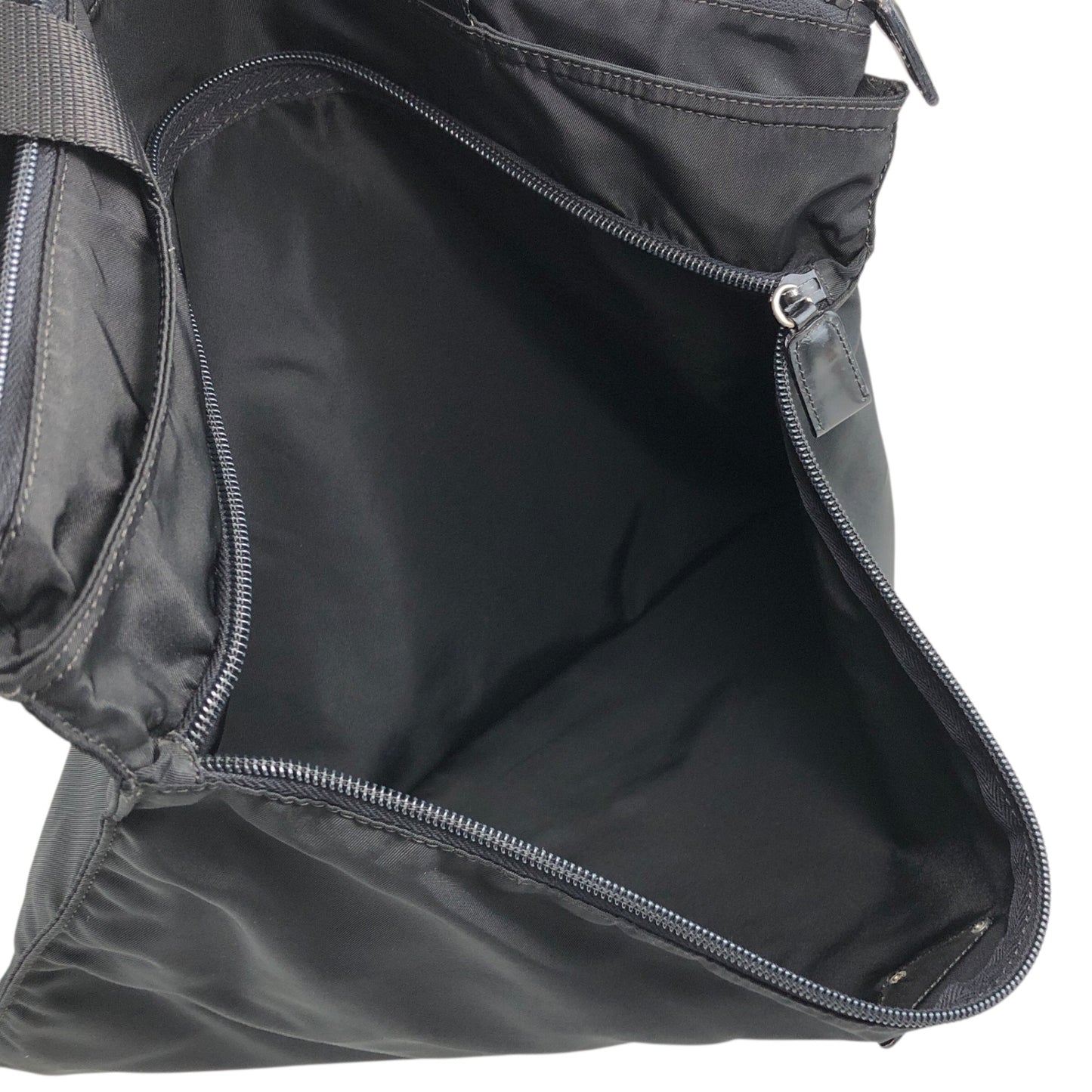 PRADA Triangle Logo Totebag Black Vintage mvmh5p