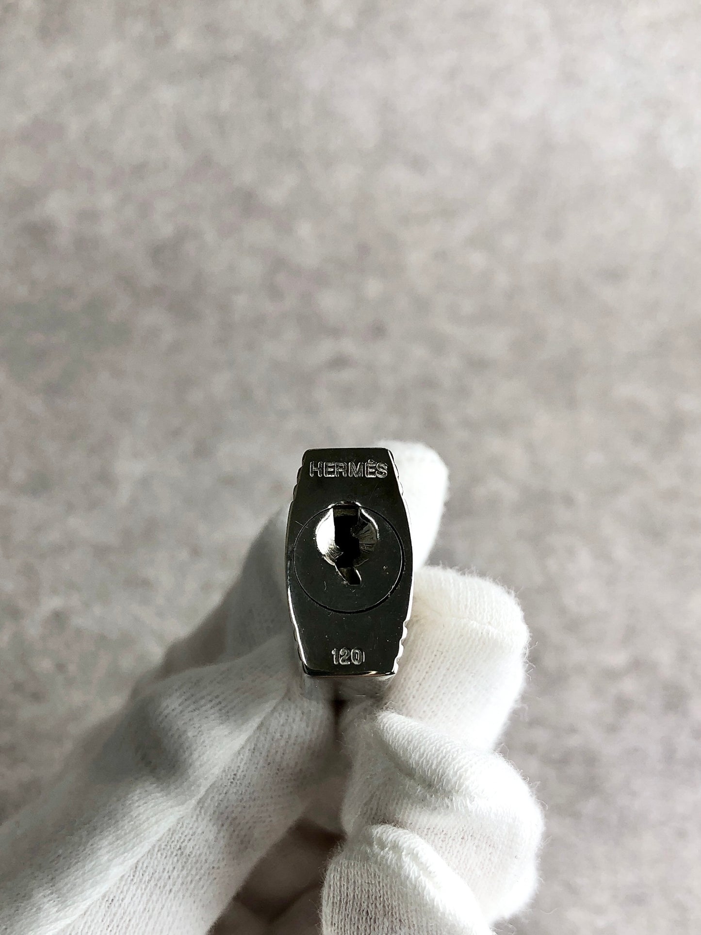 HERMES 掛鎖鑰匙 銀色 復古 un7e4i