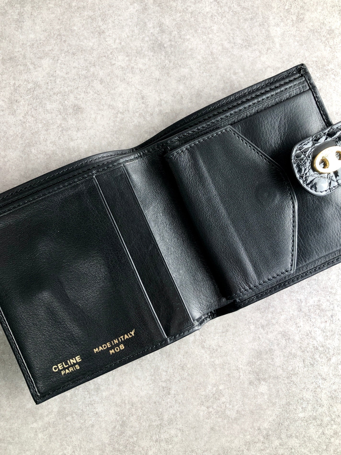 CELINE Blason Folded Wallet Black Vintage ha2kjw