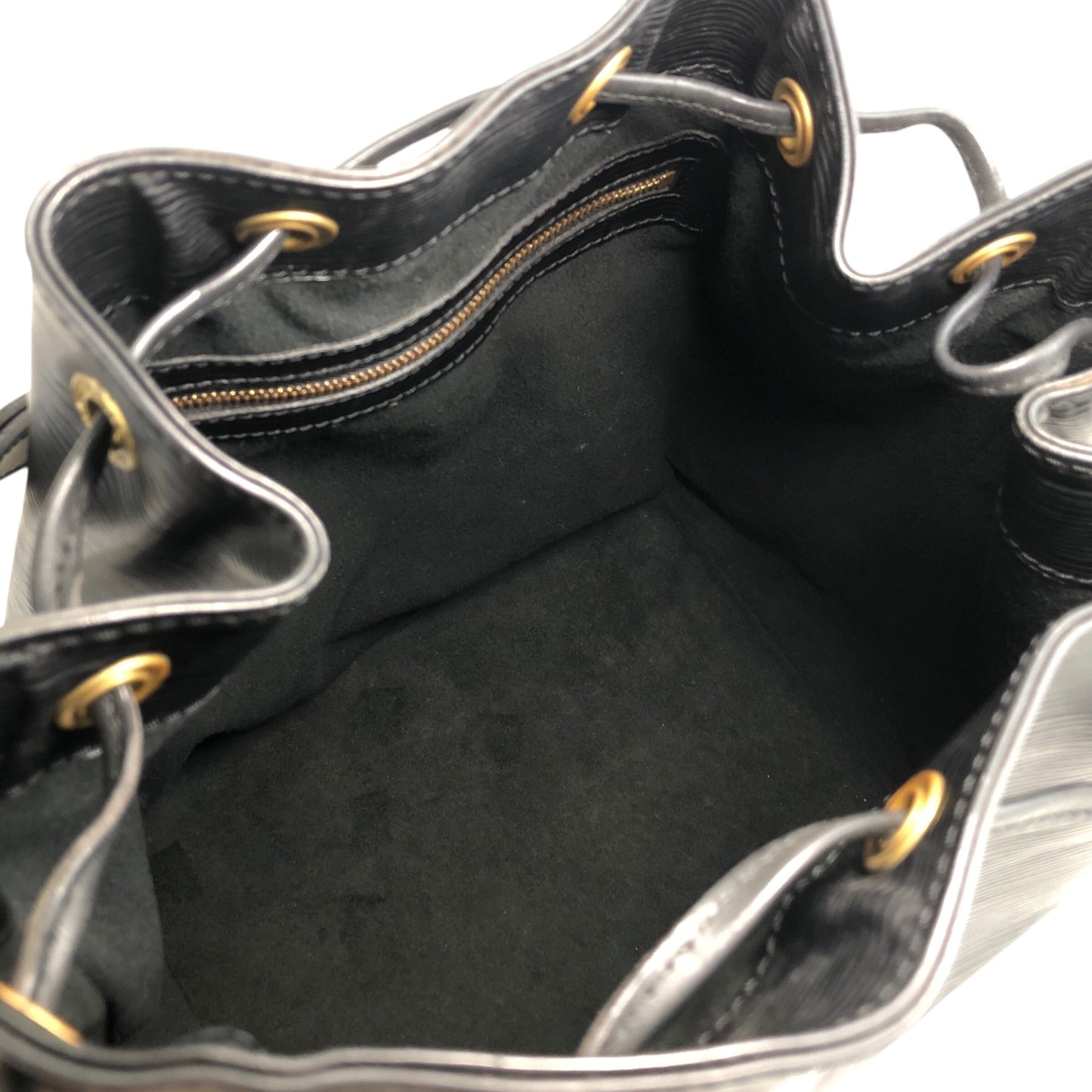 LOUIS VUITTON Epi Drawstring Shoulder bag Black Vintage d2i73r