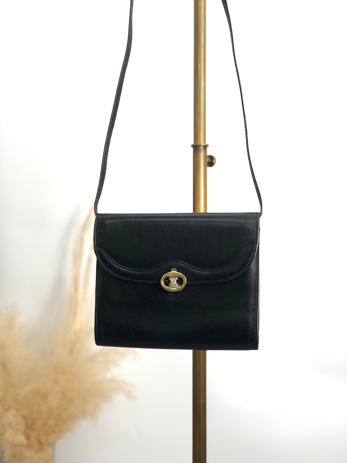 CELINE Blason Shoulder bag Black Vintage zfryrd