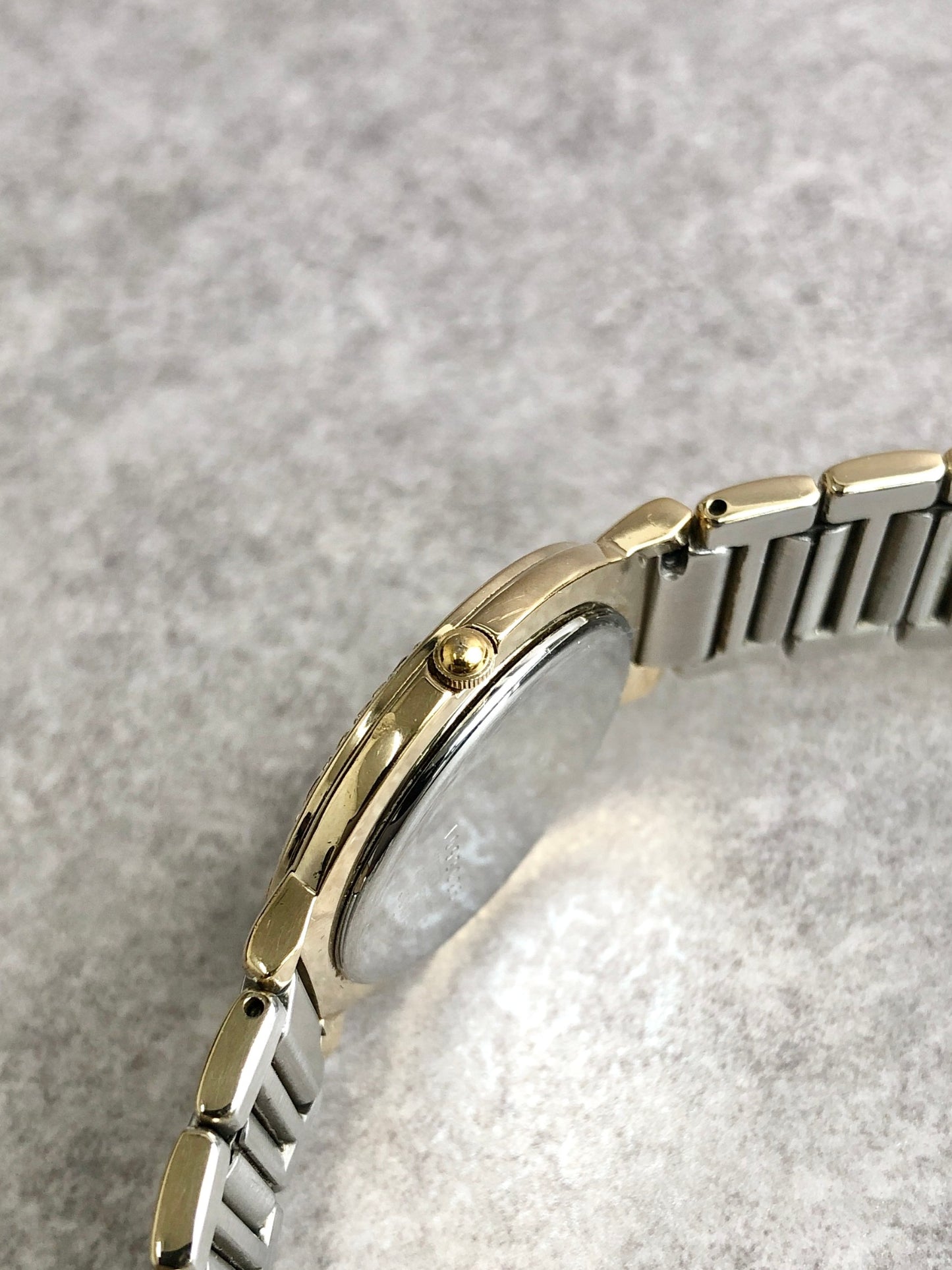 Yves Saint Laurent YSL Logo Quartz Watch Silver×Gold 4620-E60657Y Vintage 6iv5j7