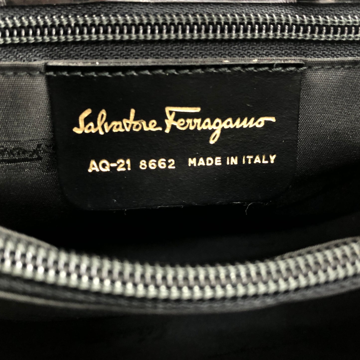 Salvatore Ferragamo Gancini Shoulder bag Black Vintage j6g6xf