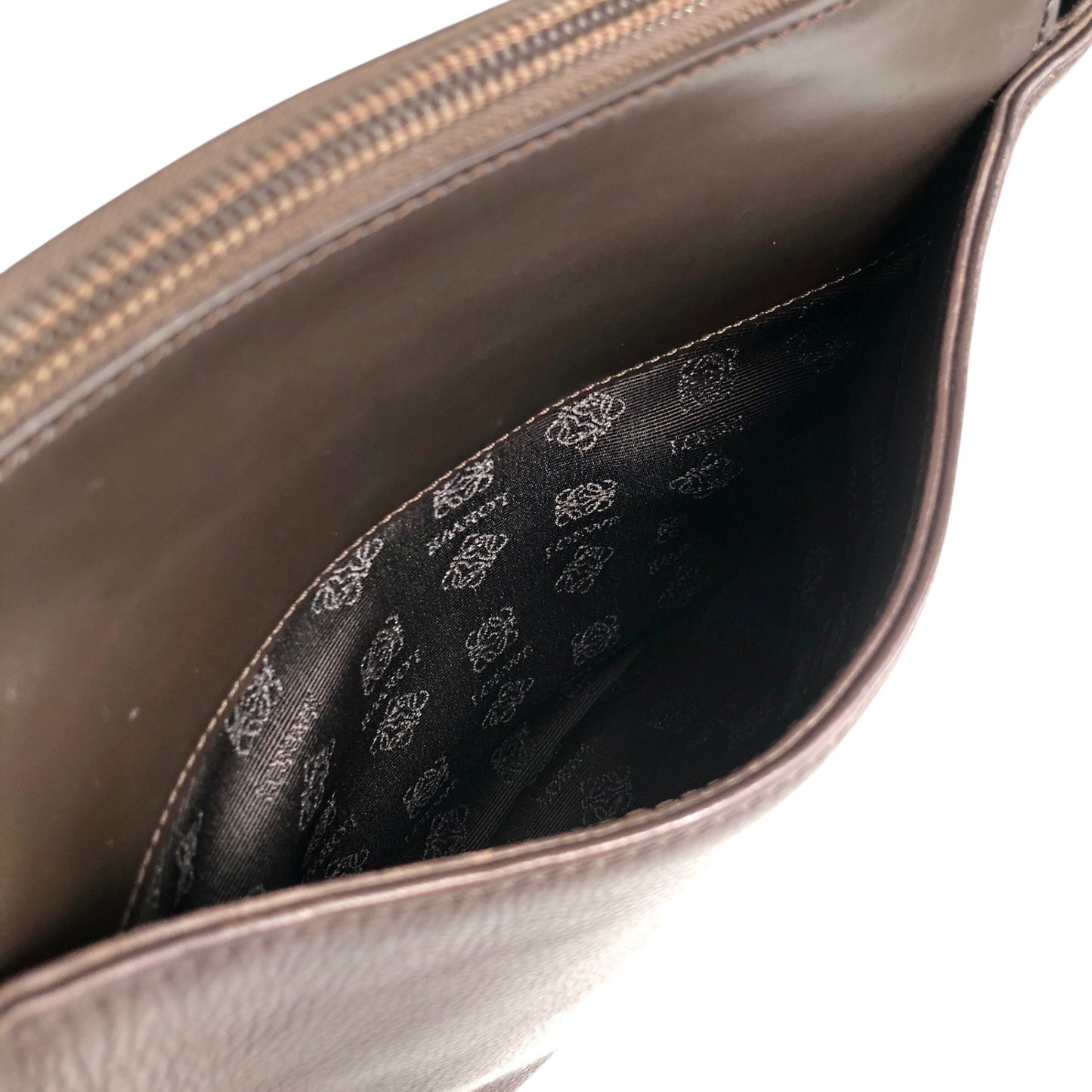 LOEWE Logo Embossed Shoulder bag Brown Vintage fudn6n