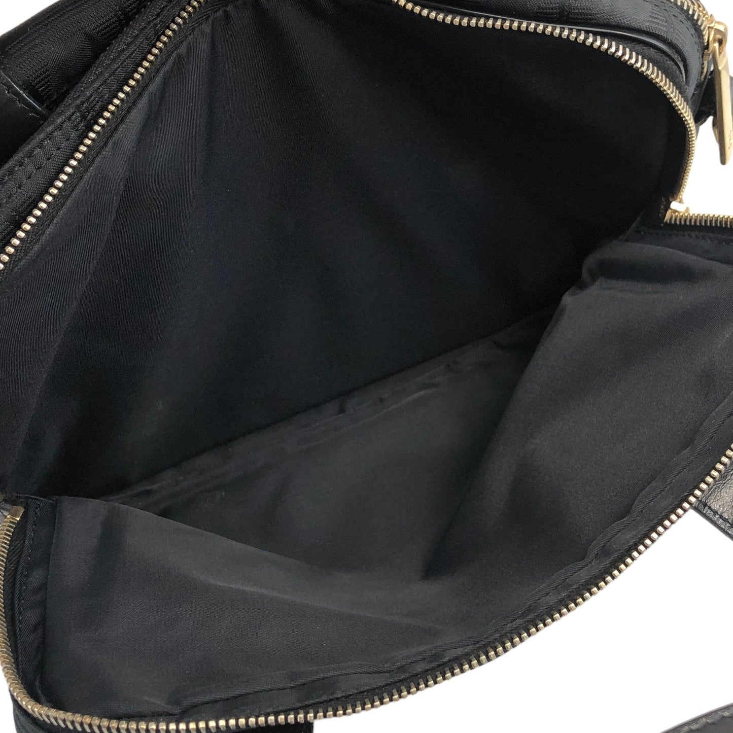 CHANEL 新款旅行尼龍皮革肩背包黑色復古 azvcim