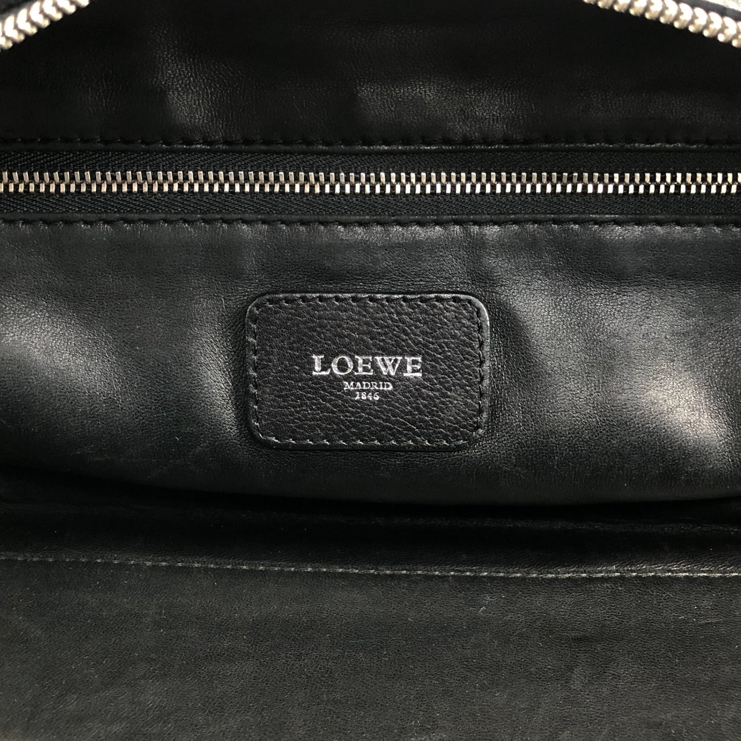 LOEWE Amazona28 Padlock Small Boston bag Handbag Black Vintage vbp8aw