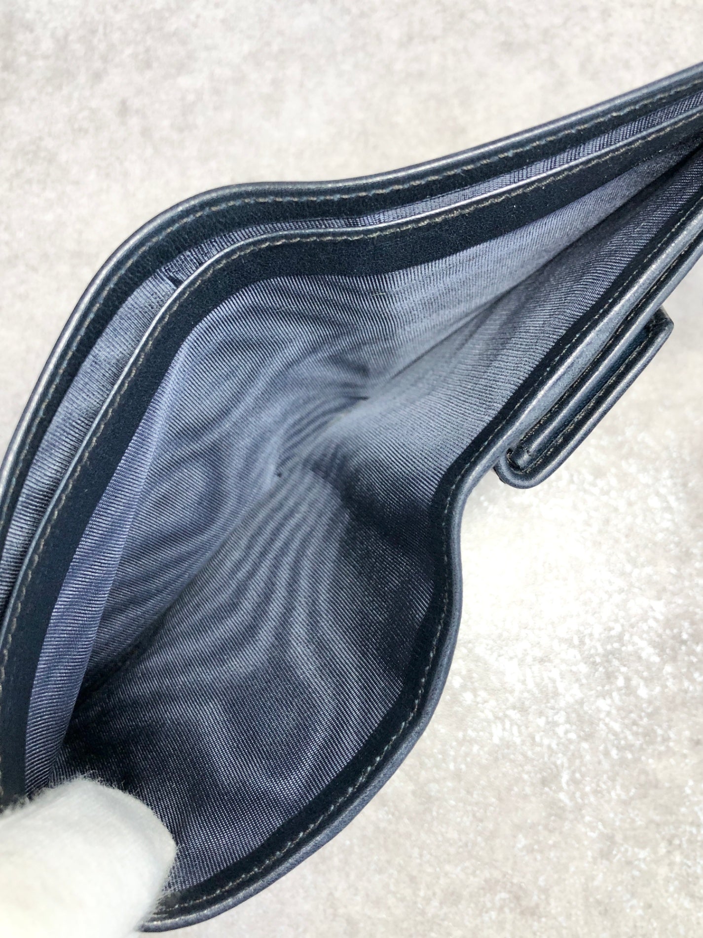CELINE Carriage Folded Wallet Navy Vintage rrcn43