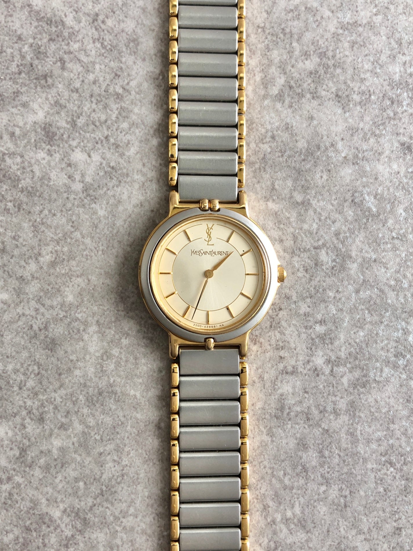 Yves Saint Laurent YSL Logo Quartz Watch Silver×Gold Vintage cxgd6h