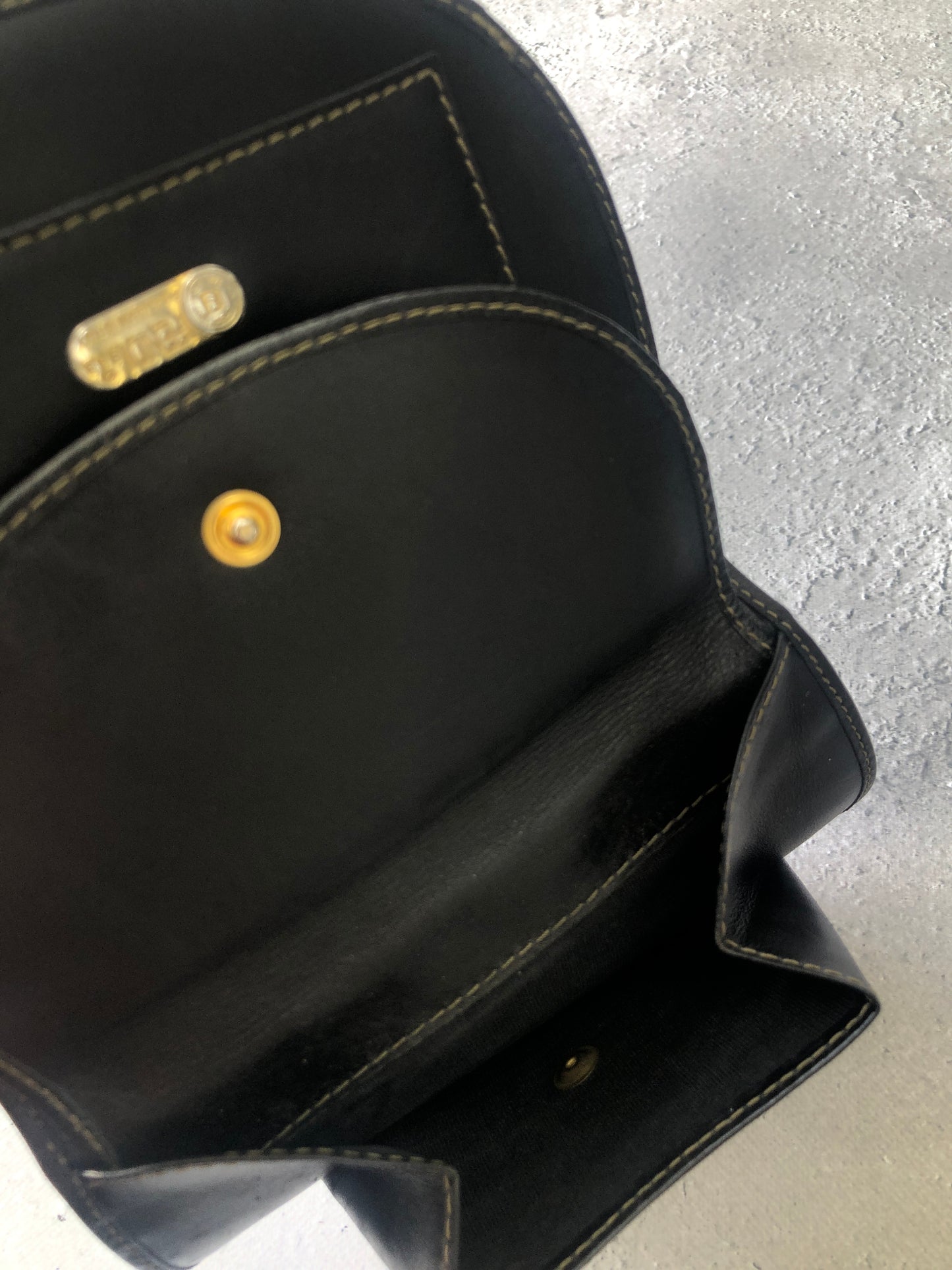 FENDI 山核桃標誌折疊錢包 棕色 復古 5tfac6