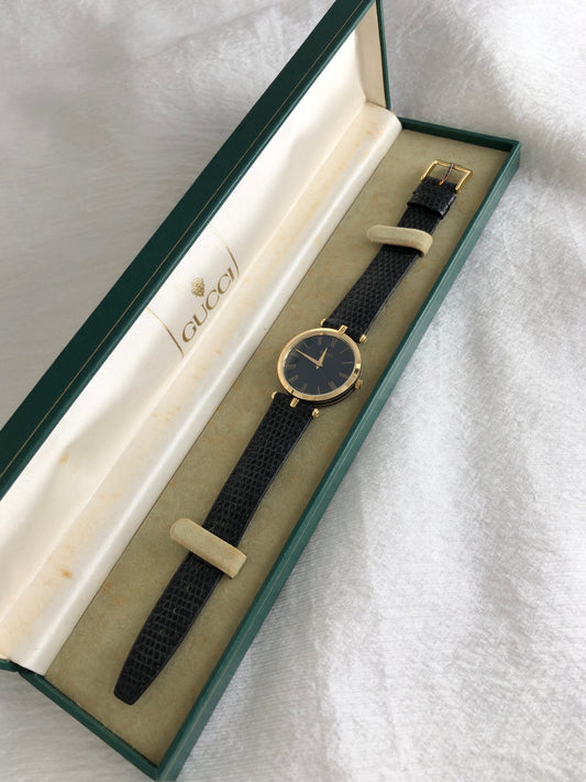 GUCCI Logo Watch Gold×Black Vintage 5nk33w