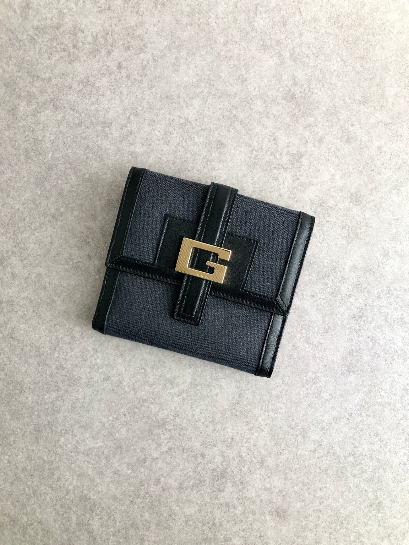 GUCCI 標誌折疊錢包 黑色 復古 254tg8