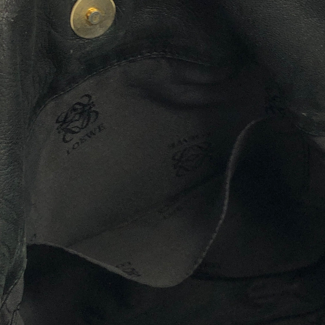 LOEWE Anagram 皮革抽繩單肩包 黑色 復古 hzn8br