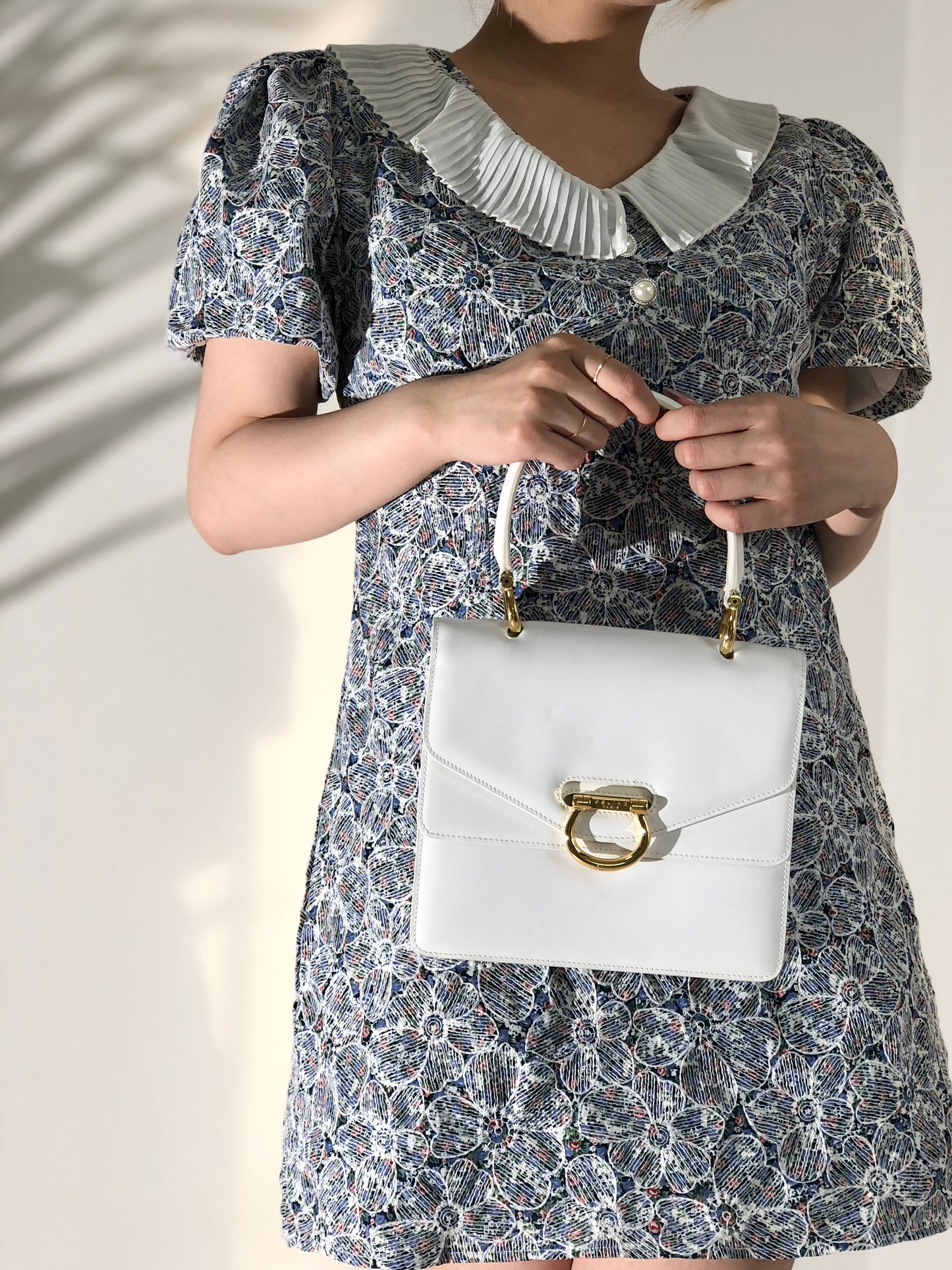 CELINE 馬銜扣雙翻蓋皮革手提包白色復古 mxrdau