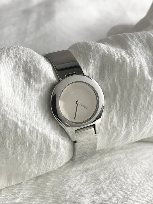 GUCCI Logo Bangle Quartz Watch Silver 6700L Vintage btrc45