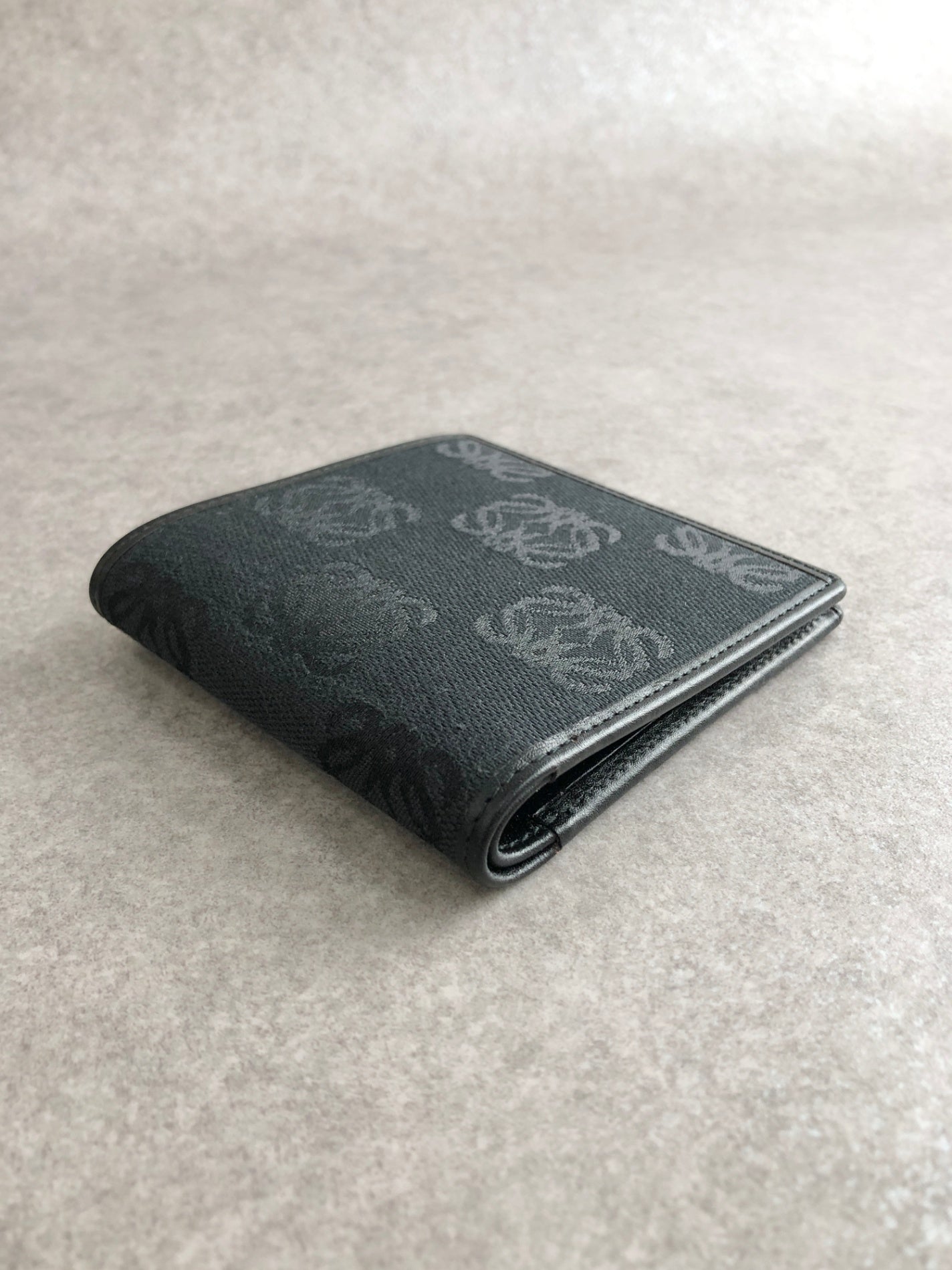 LOEWE Anagram Folded Wallet Black Vintage rxfn4n