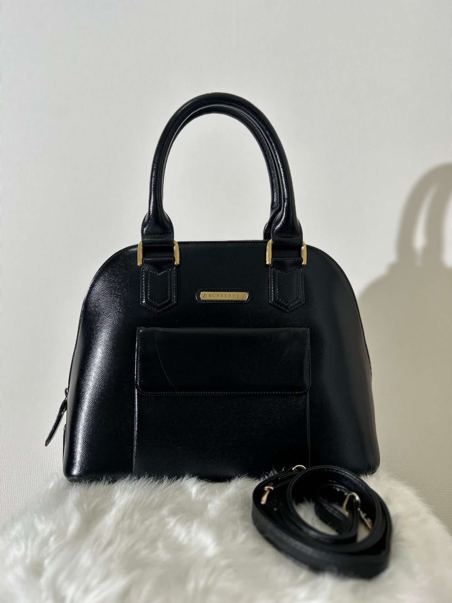 Burberry Classic Check Logo Motif Leather Handbag Black Vintage ut233m