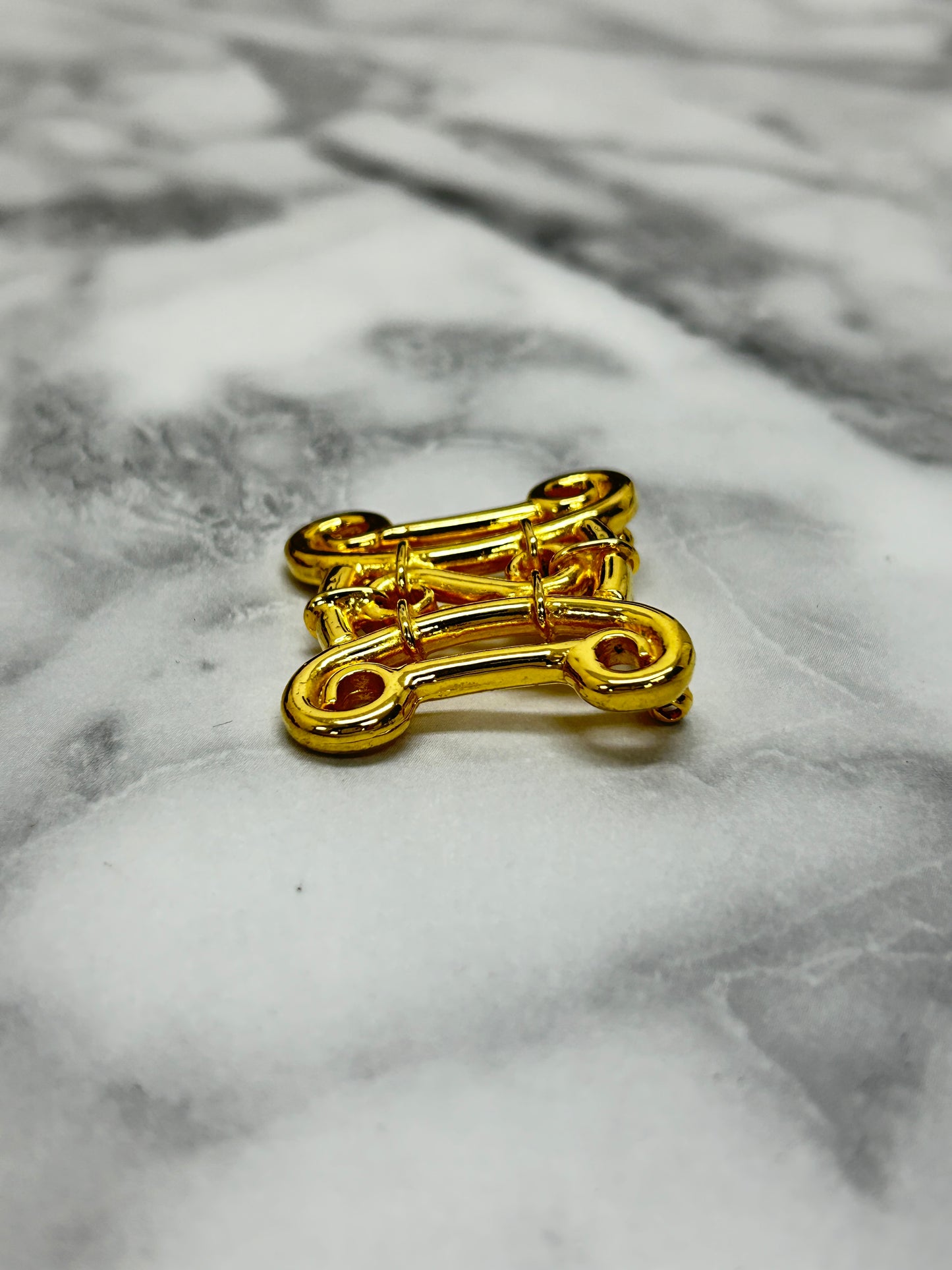 CELINE Triomphe Brooch Gold Vintage gujds6