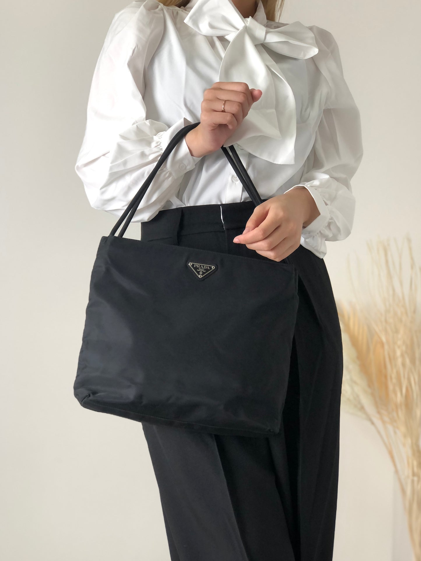 PRADA Triangle Logo Nylon Shoulder bag Totebag Black Vintage jg45ez