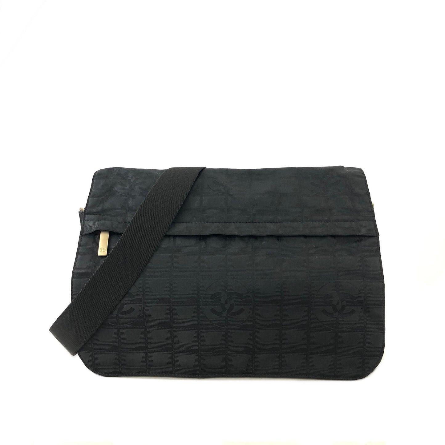 CHANEL 新款 Travel Line 尼龍斜背包 黑色 復古 uar7ry