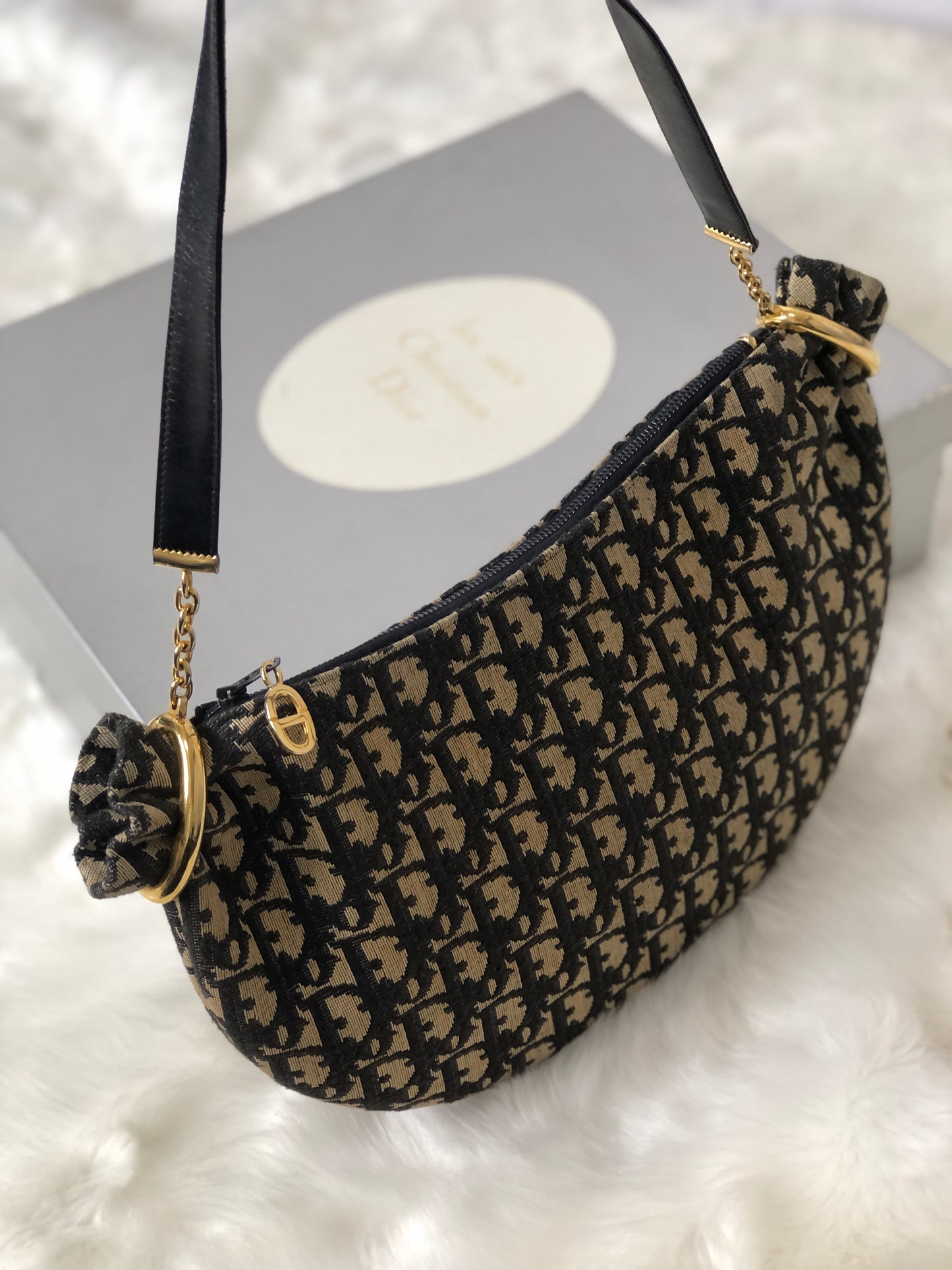 Christian Dior Trotter Jacquard Leather Shoulder bag Hobobag Navy Vintage 45xua4