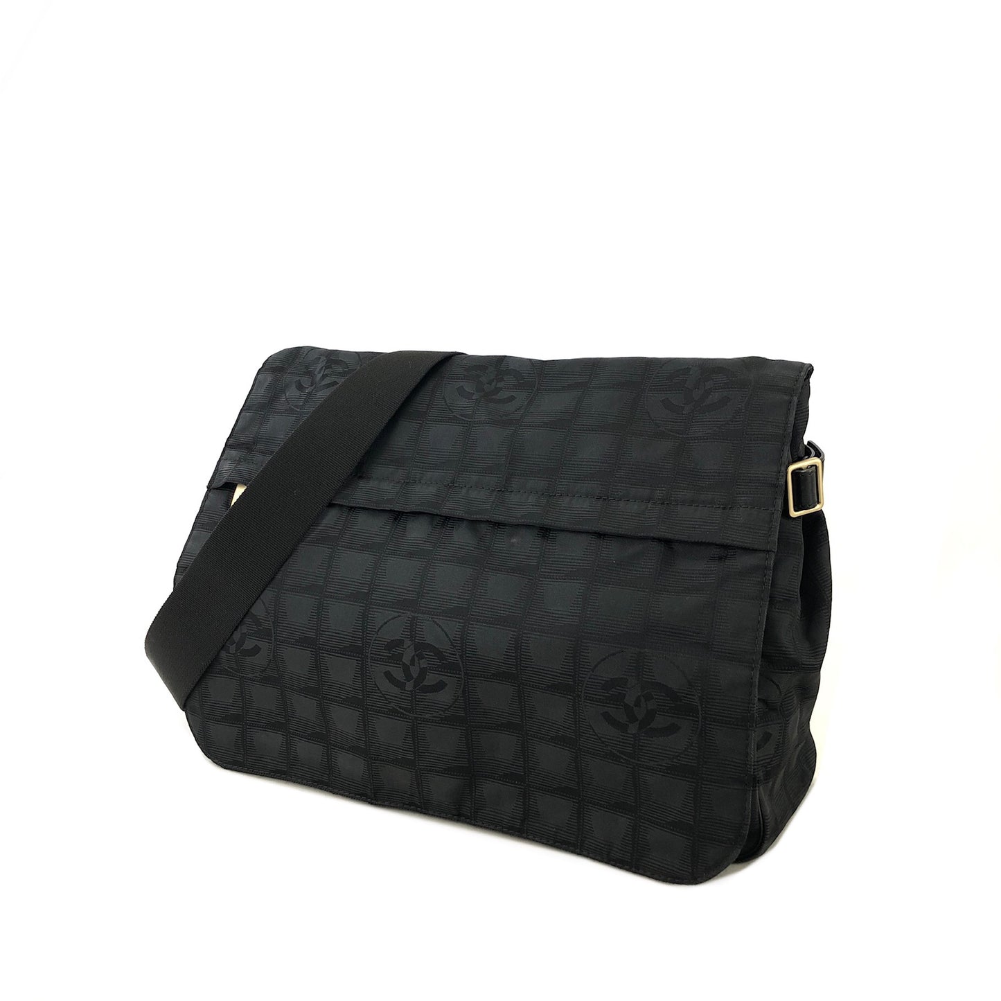 CHANEL 新款 Travel Line 尼龍斜背包 黑色 復古 uar7ry