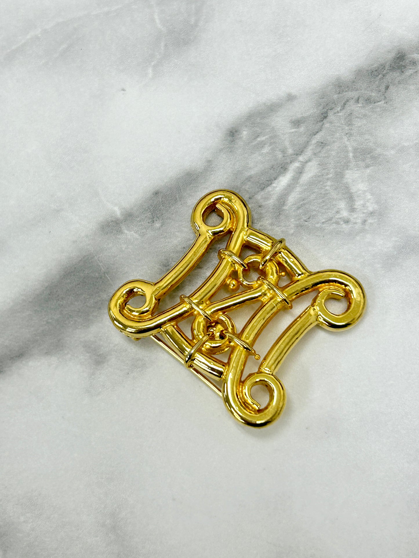 CELINE Triomphe Brooch Gold Vintage gujds6