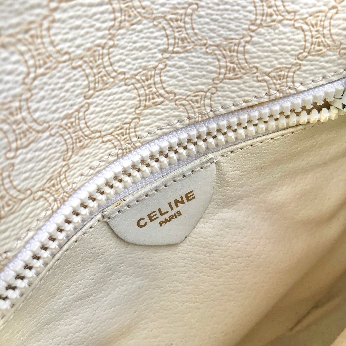CELINE Macadam 圓形標誌斜背迷你肩背包 白色復古舊款 Celine tzzh38
