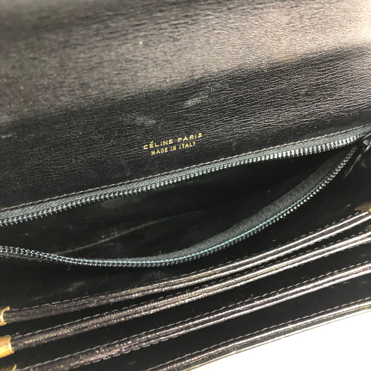 CELINE C logo Horse carriage Crocodile embossed leather Shoulder bag Black Old CELINE vintage 6tmne2