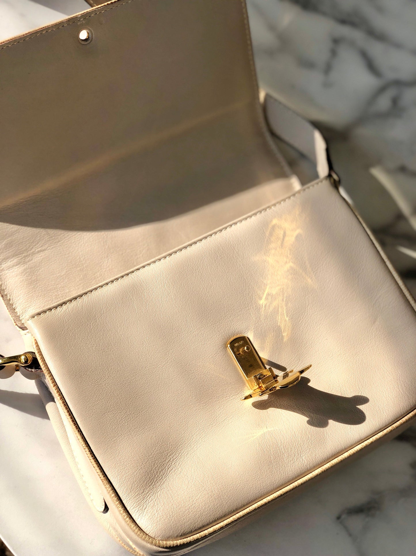 CELINE Triomphe 斜背包 象牙色 舊款 Celine Vintage cf6rxb