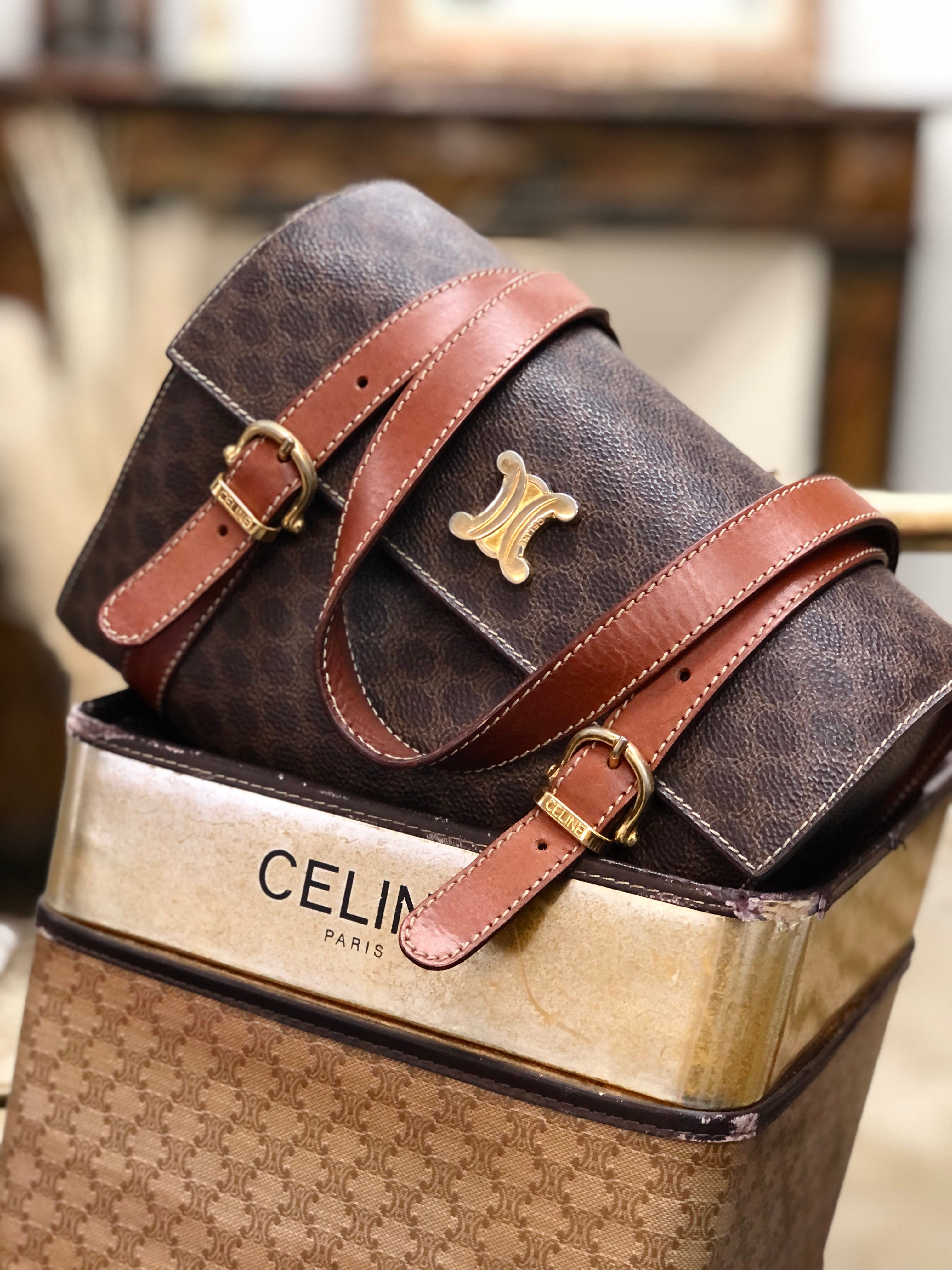 Celine discount triomphe box