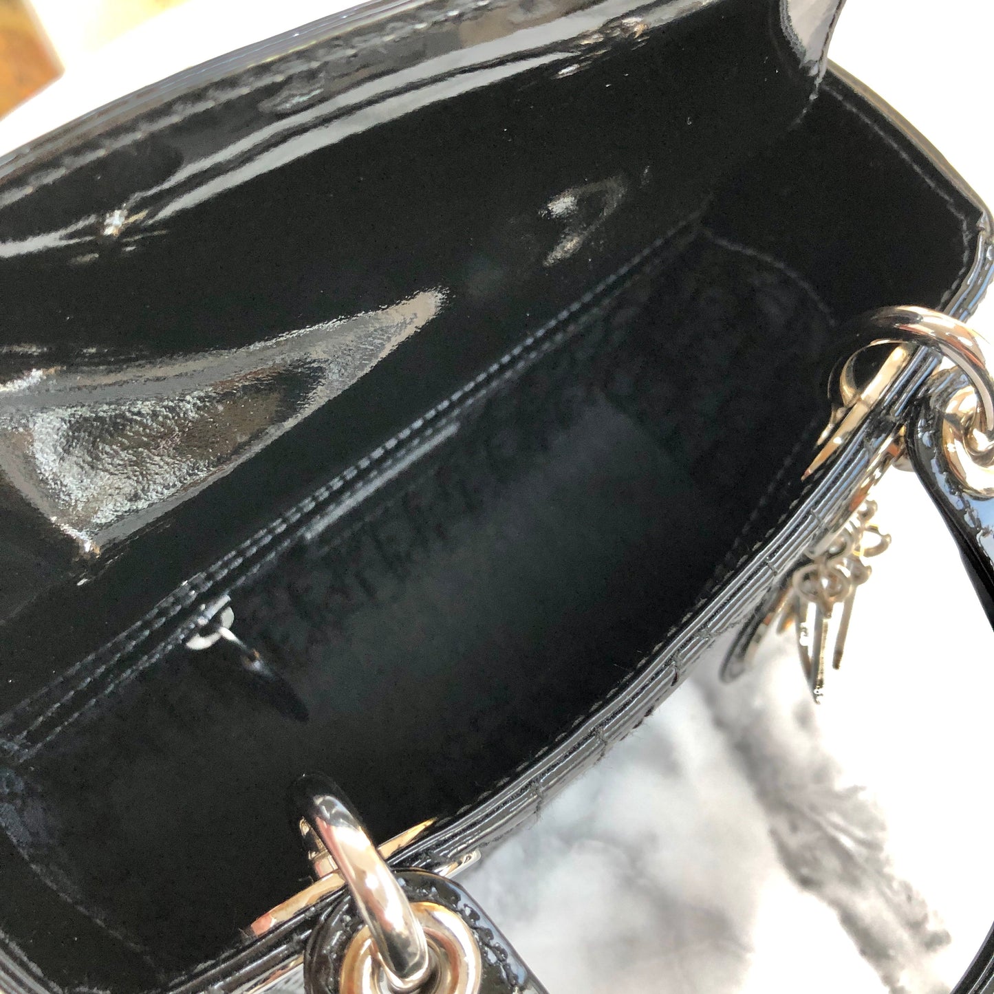 Christian Dior Cannage Lady dior Patent leather Handbag Shoulder bag Black e3i7xj