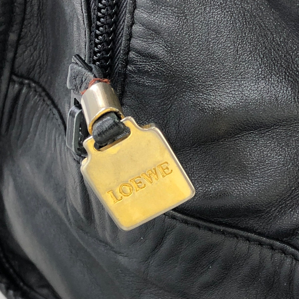 LOEWE Anagram 波士頓包手提包黑色復古舊款 zy8pdh